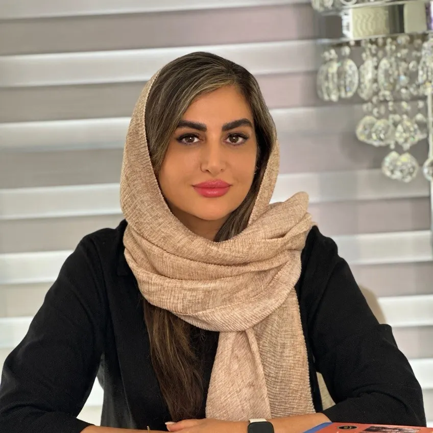 سارا صالحی