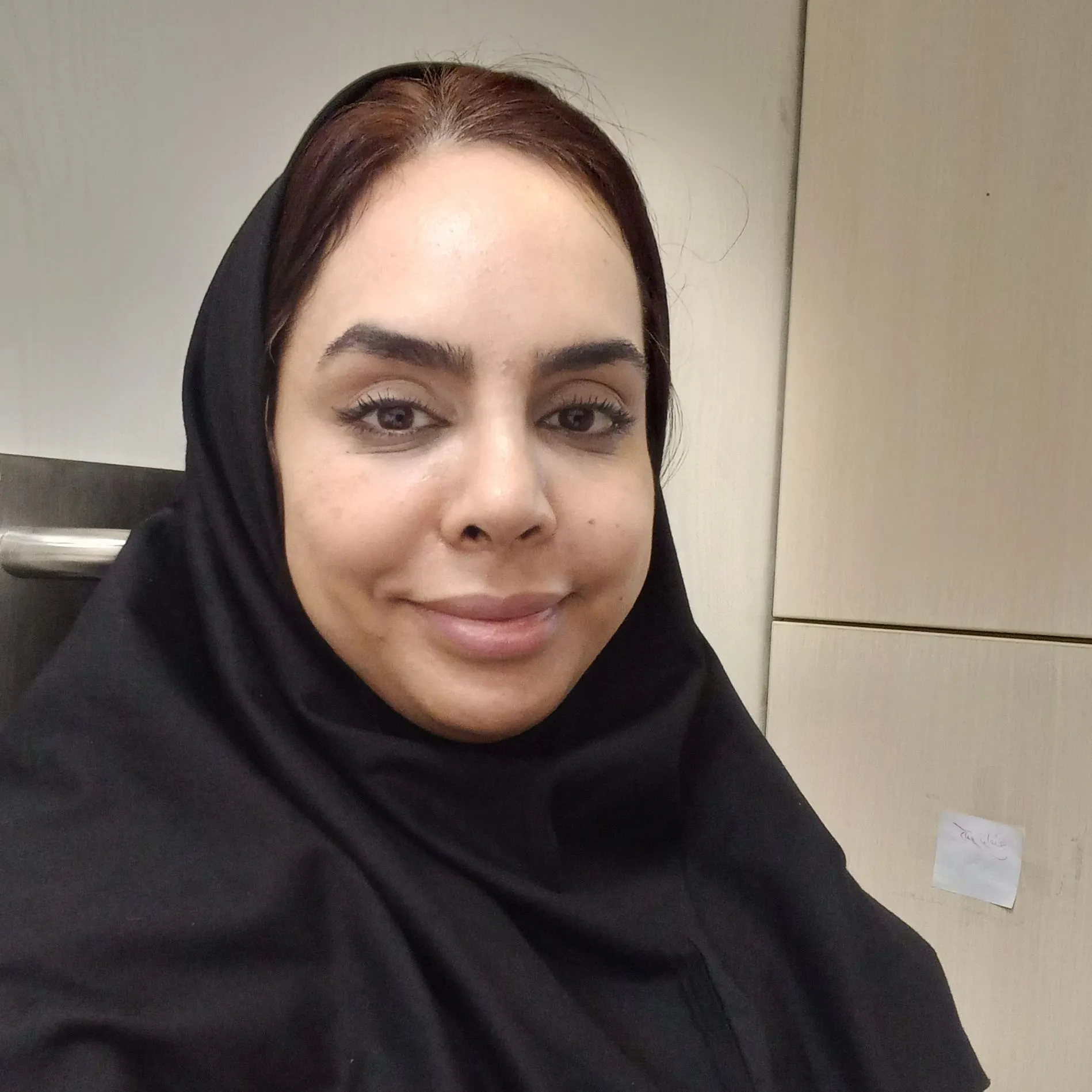 دکتر سارا فامیل ستاریان