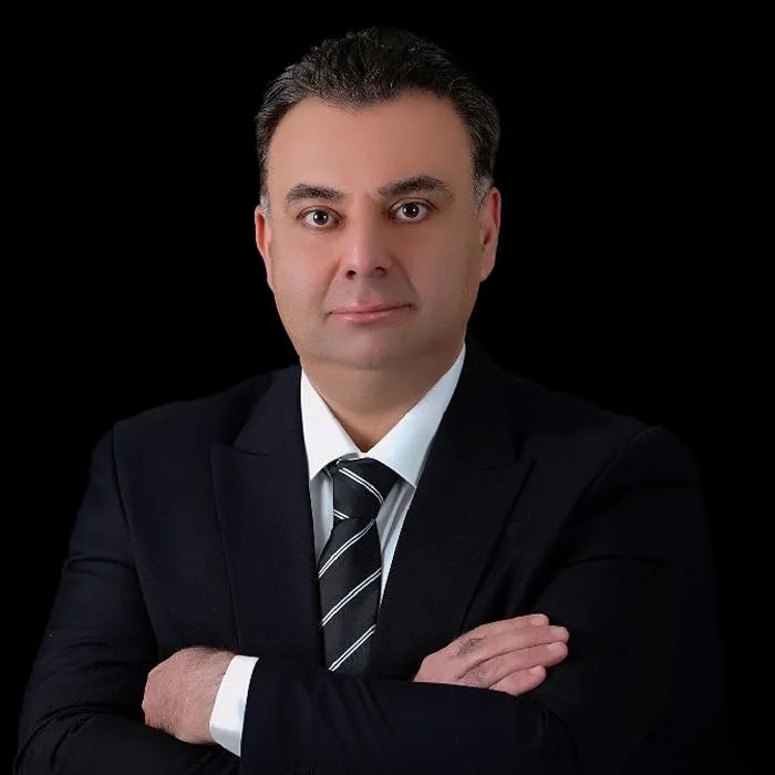 دکتر حسن مومنی
