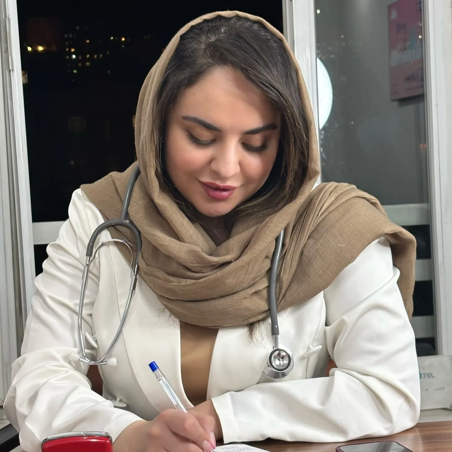 دکتر فاطمه راوندی