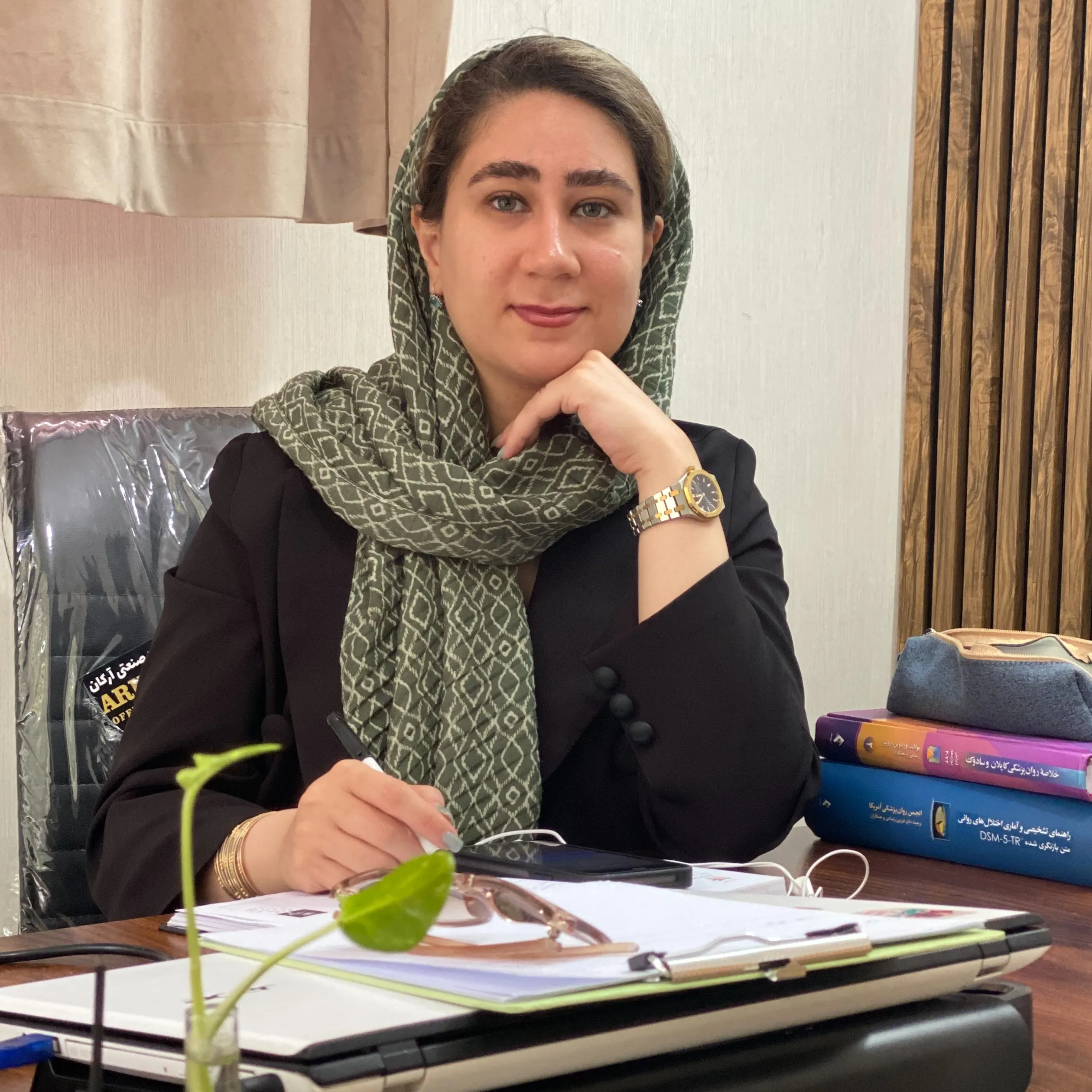 مهسا مهره کش