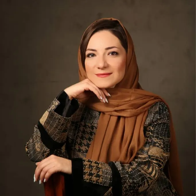 لیلا کریم خان