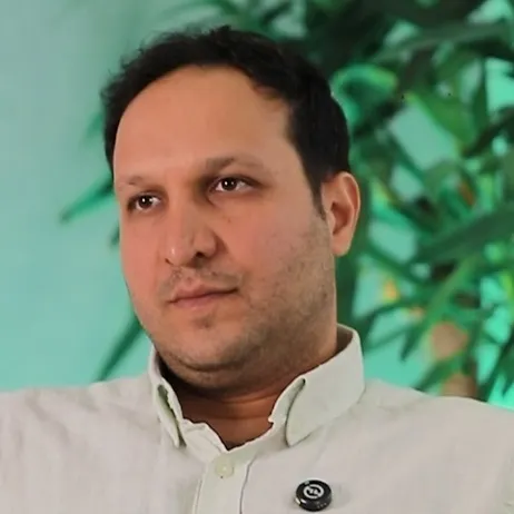دکتر پویان نادری افشار