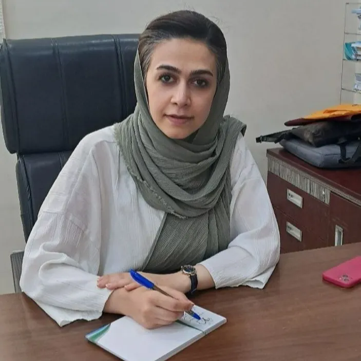 دکتر فرزانه یاوری