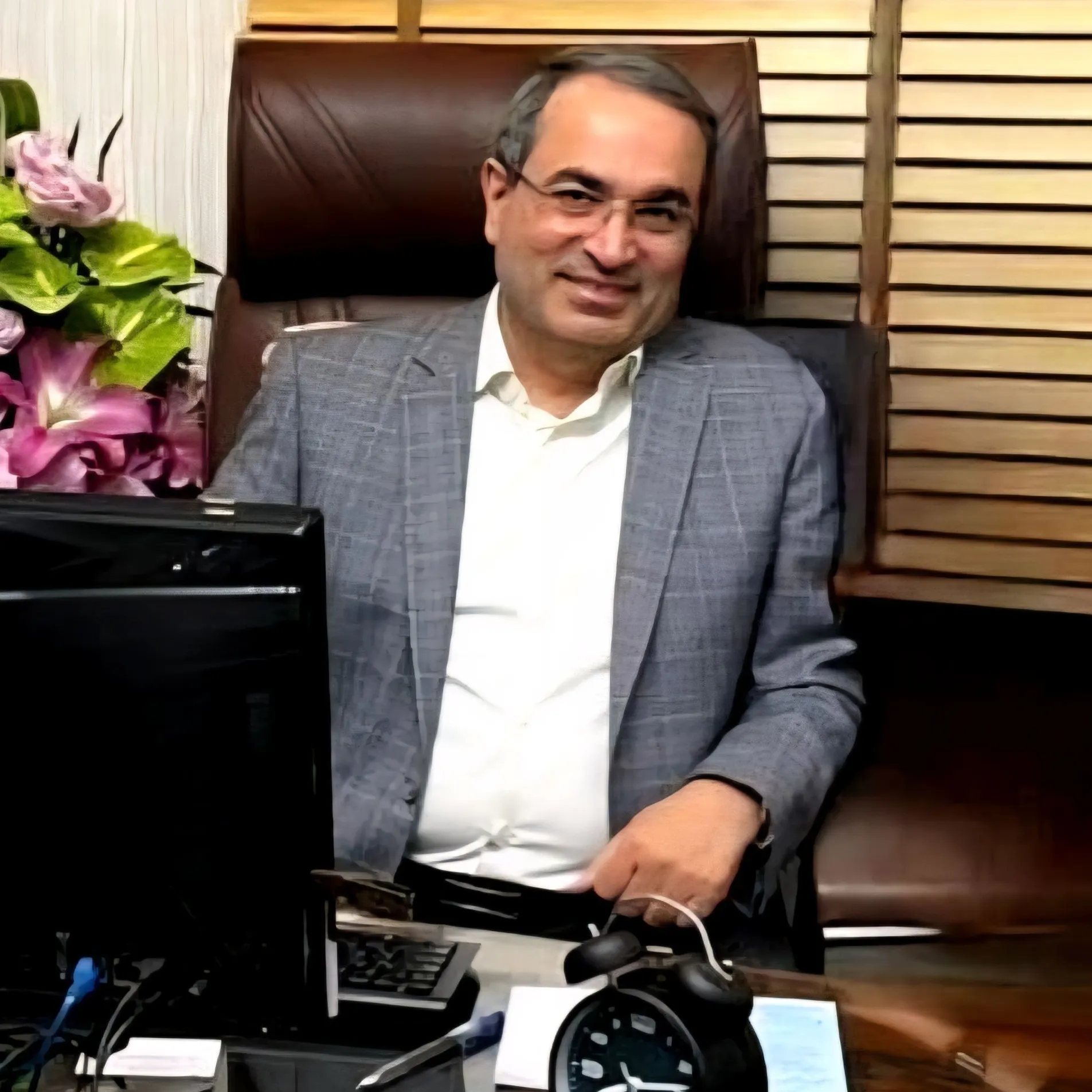 دکتر حسین کریمی جعفری