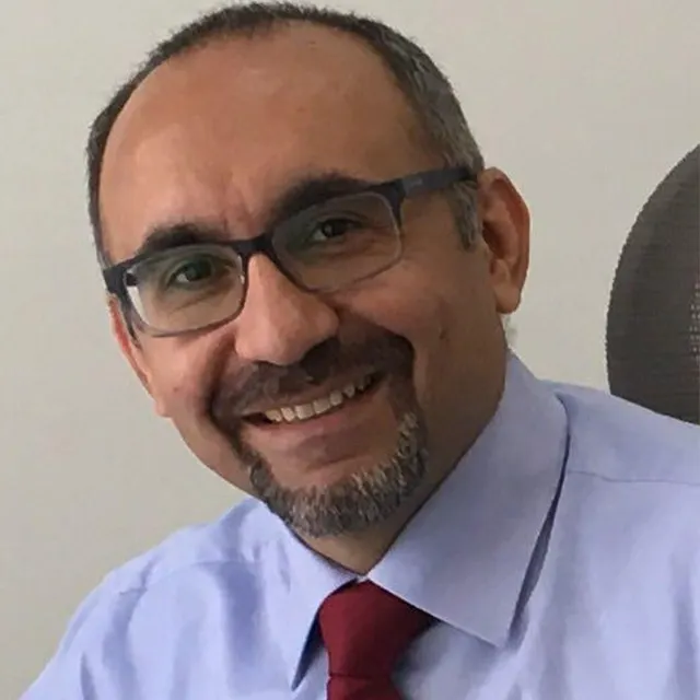 دکتر رضا قنواتی