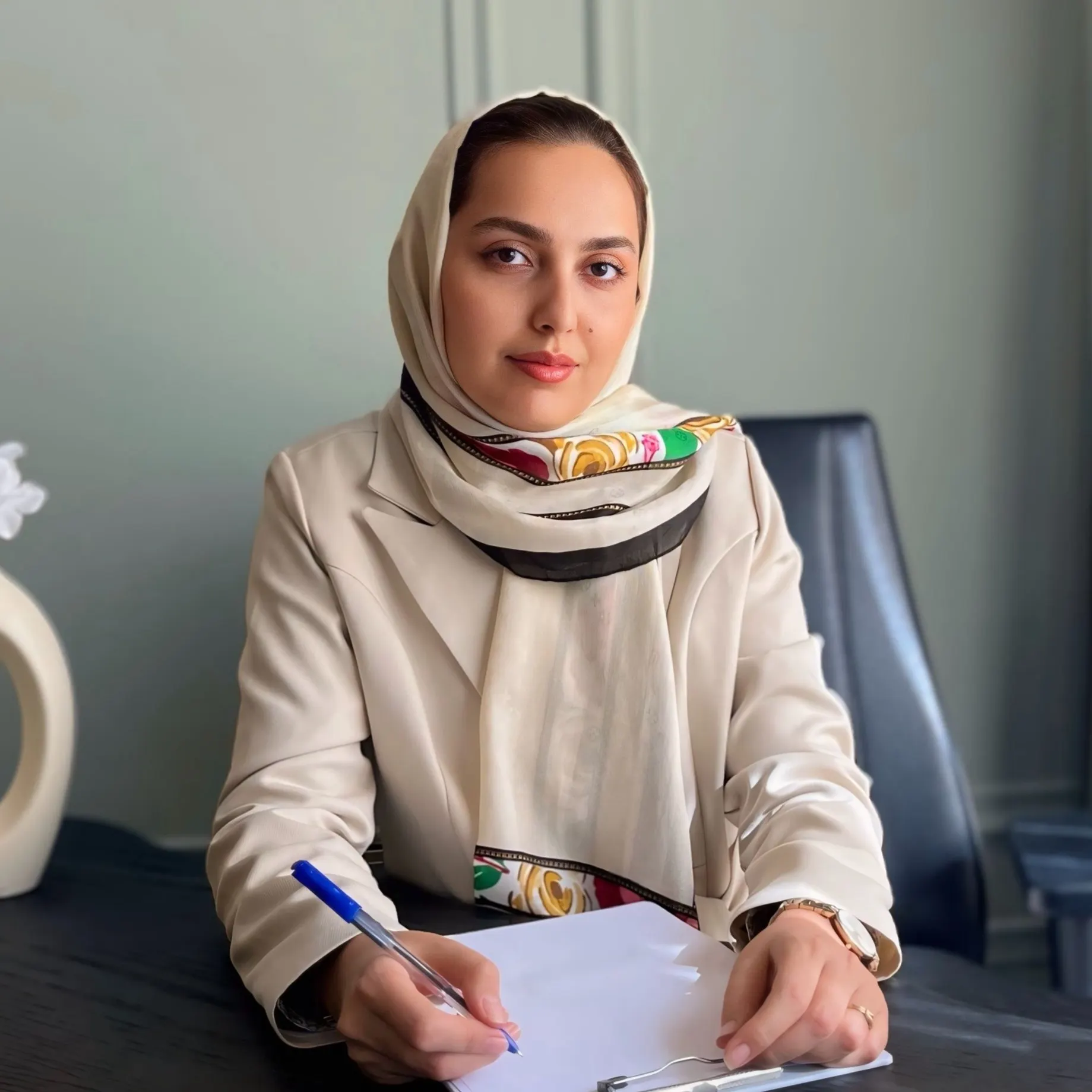 مینا حسین نژاد یامی