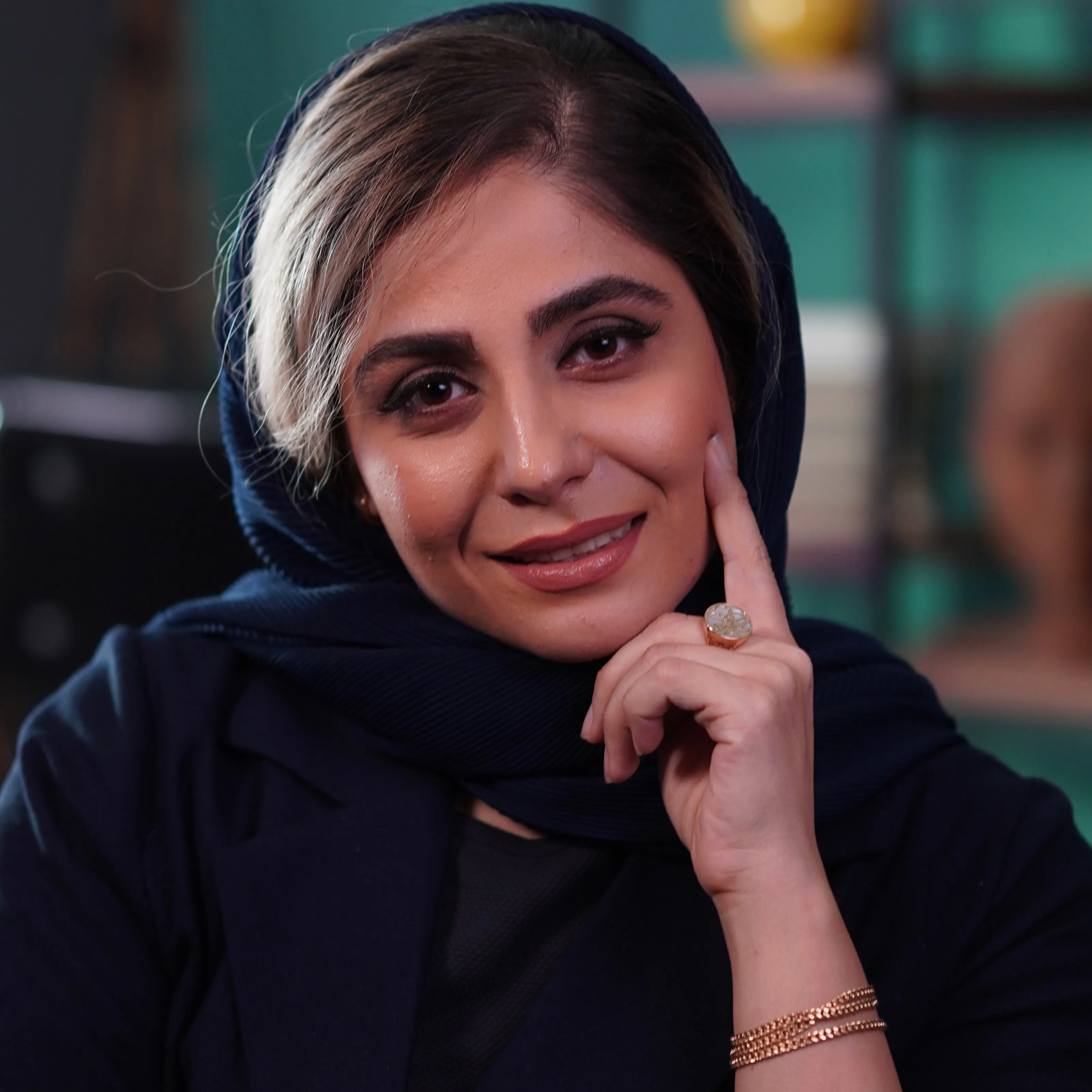 پریسا عزتی