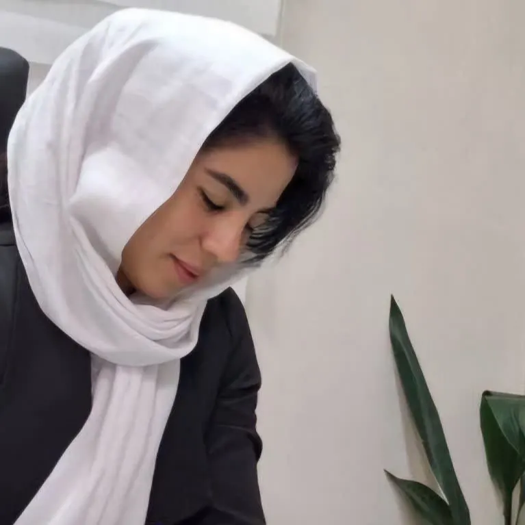 مریم بیات