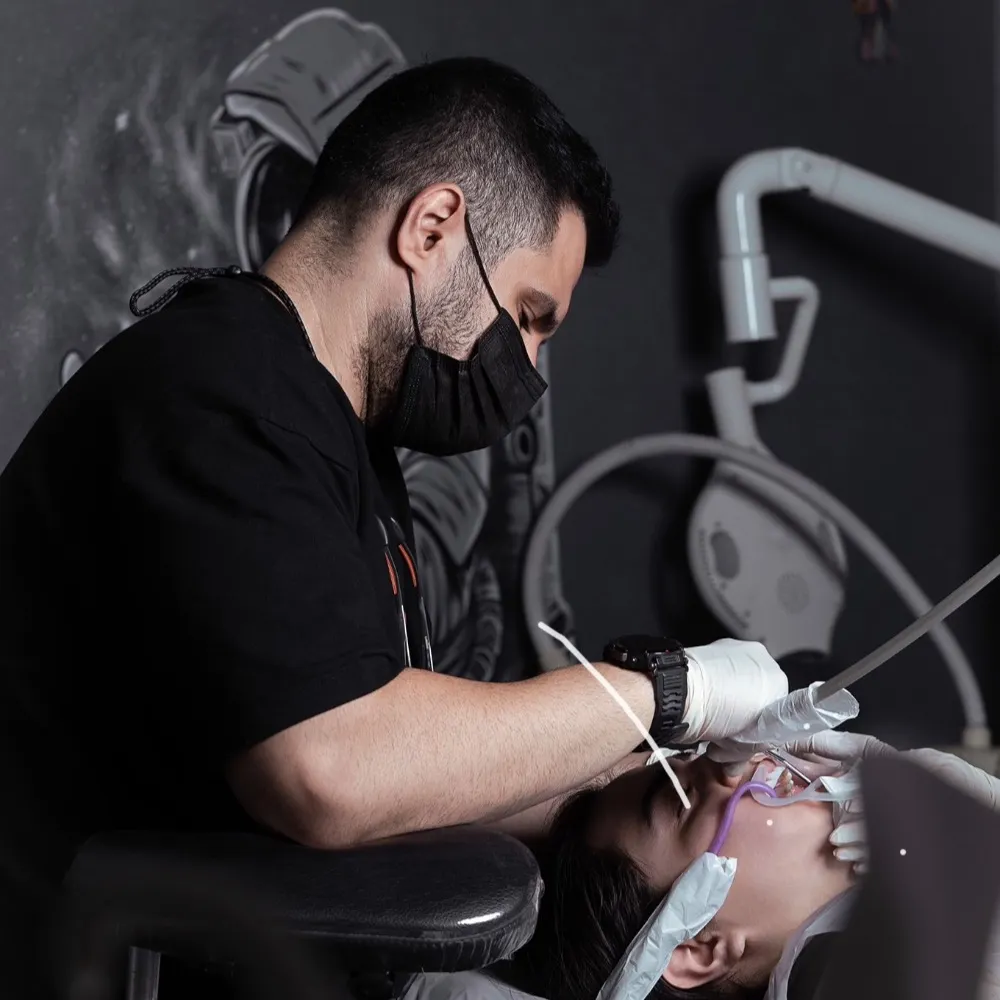 دکتر کوروش وکیلی