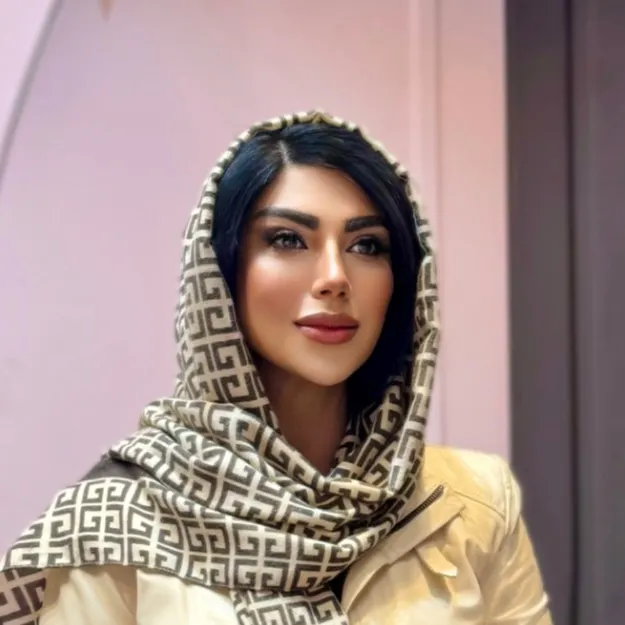 مونا باهری