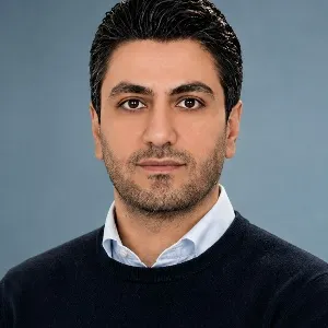 دکتر اشکان مطیع نیا