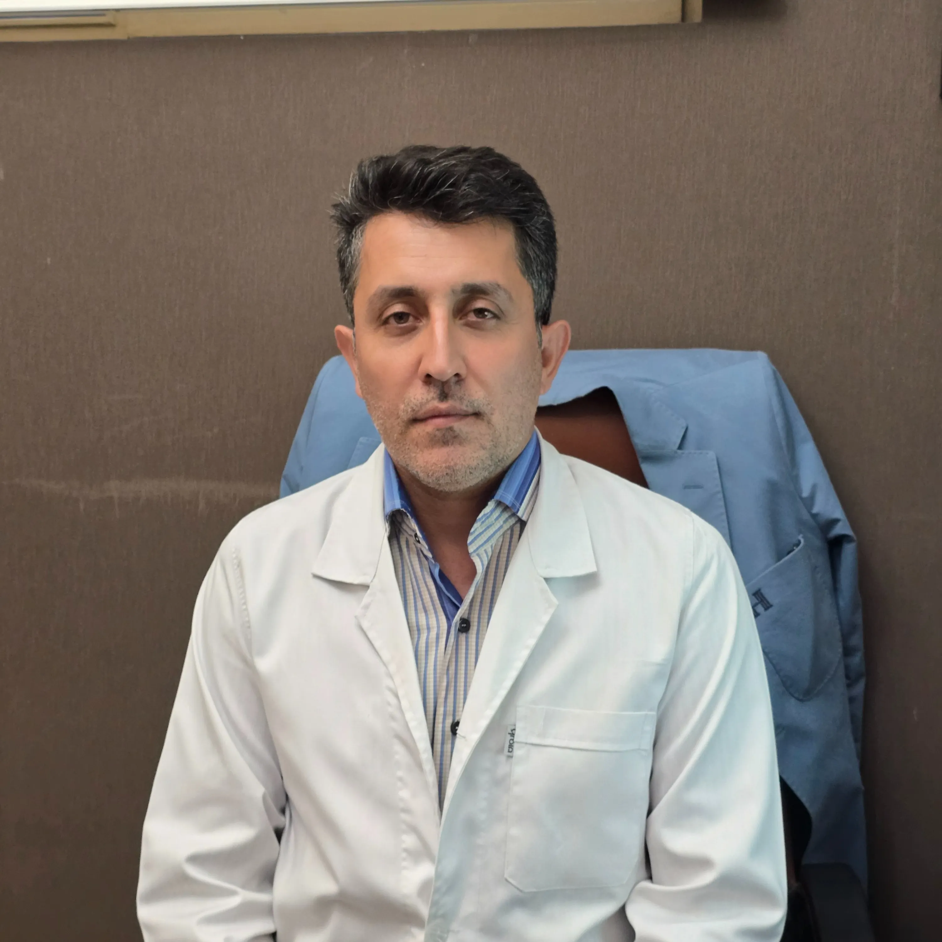 دکتر احمد عظیم زاده آرانی