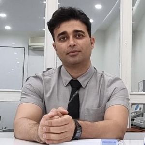 دکتر آریا شفیعی