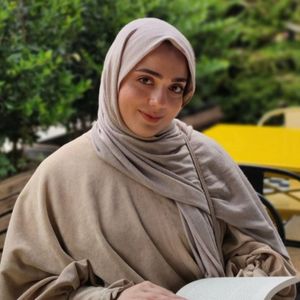 فائزه پاریاو