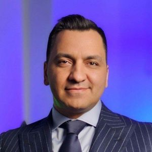 دکتر امیر برزنونی