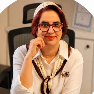 دکتر ماندانا اکبری
