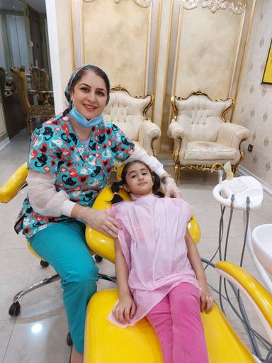 دکتر نیلوفر گودرزی 2