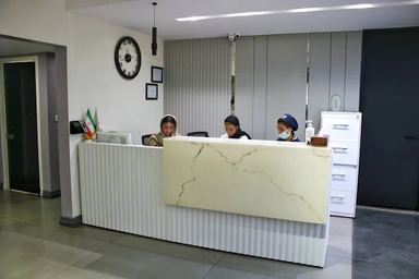 کلینیک تخصصی پوست و مو نیل تهران 5