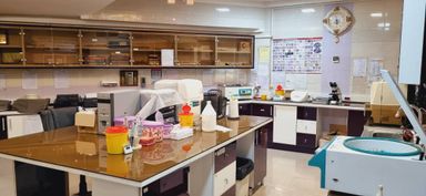 آزمایشگاه درمانگاه ابوریحان قم 8