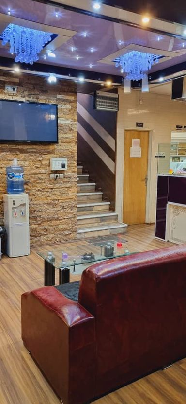 آزمایشگاه درمانگاه ابوریحان قم 12