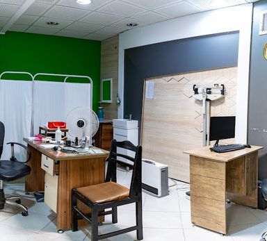 آزمایشگاه درمانگاه شبانه روزی طبرسی مشهد 1