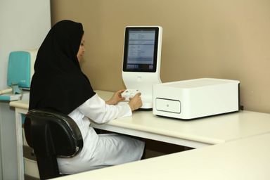 آزمایشگاه دانشبد شیراز 1