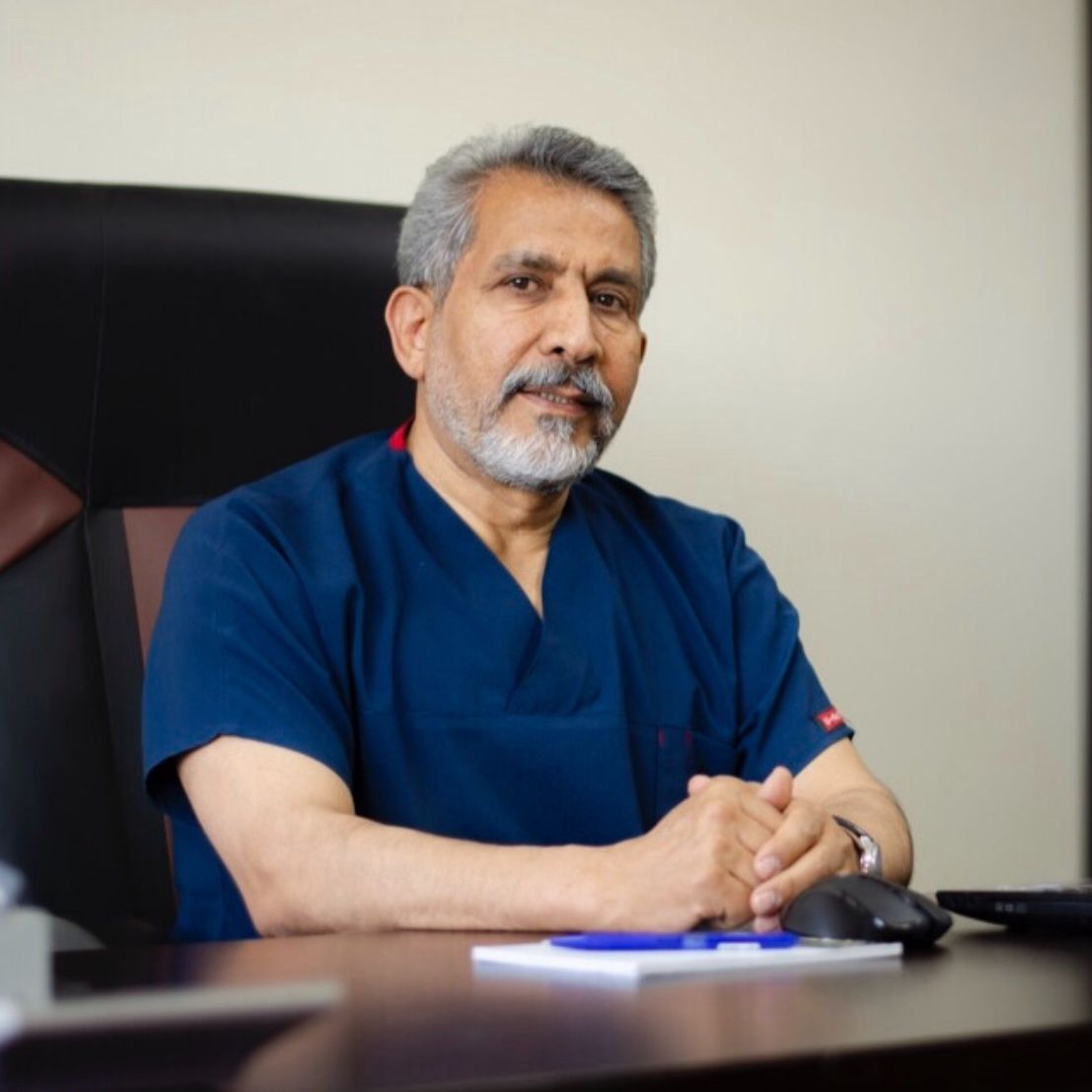 دکتر احمد فروتن