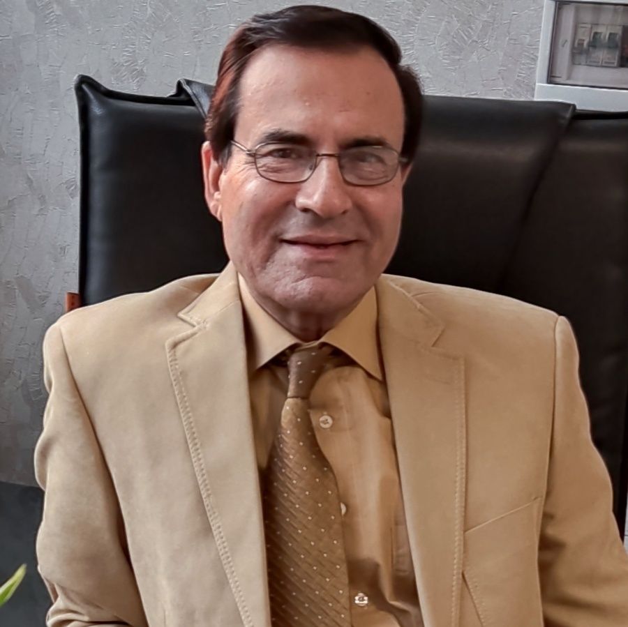 دکتر رحمت اله آزادی