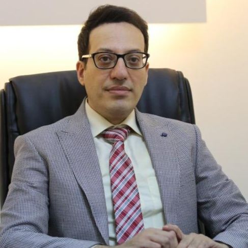 دکتر علیرضا حقوقی