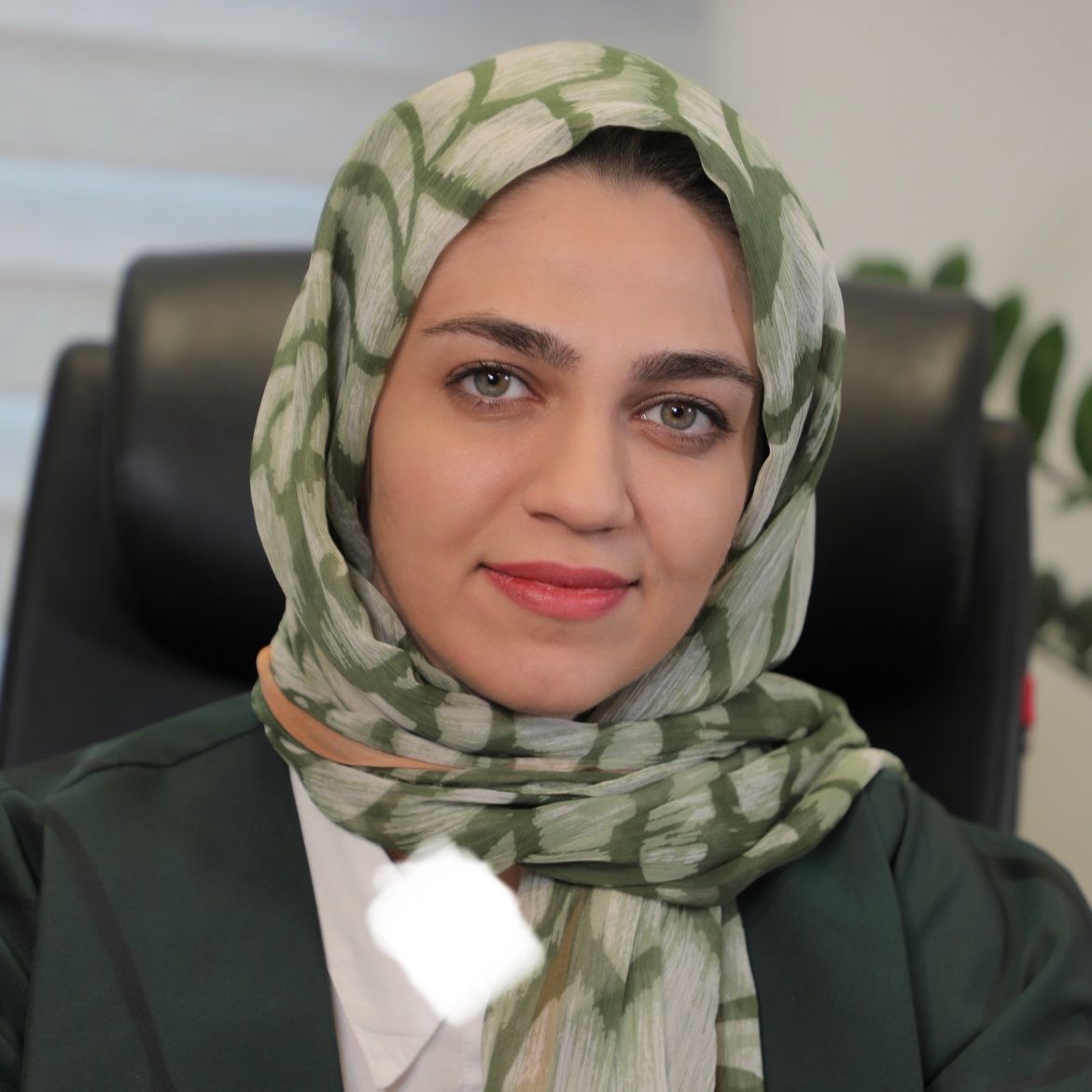 نیلوفر الیاسی