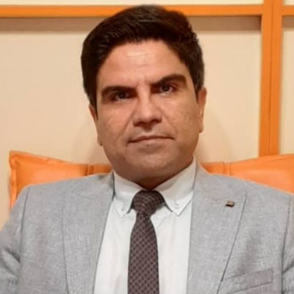 دکتر علی آریایی