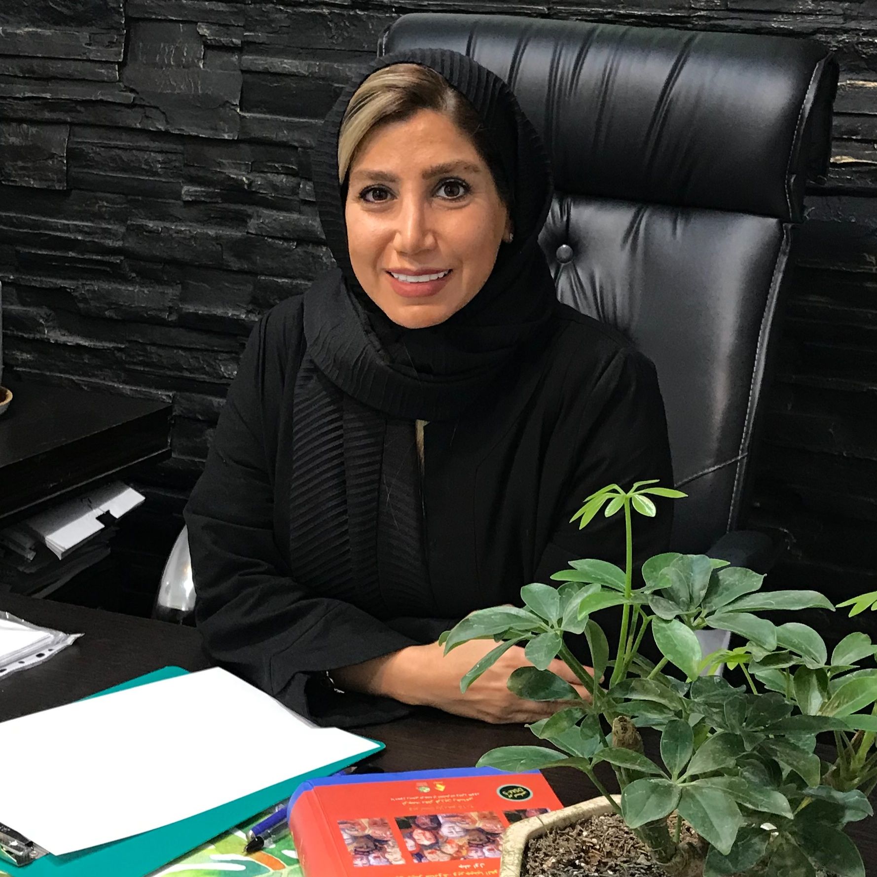 دکتر نگار رازقی