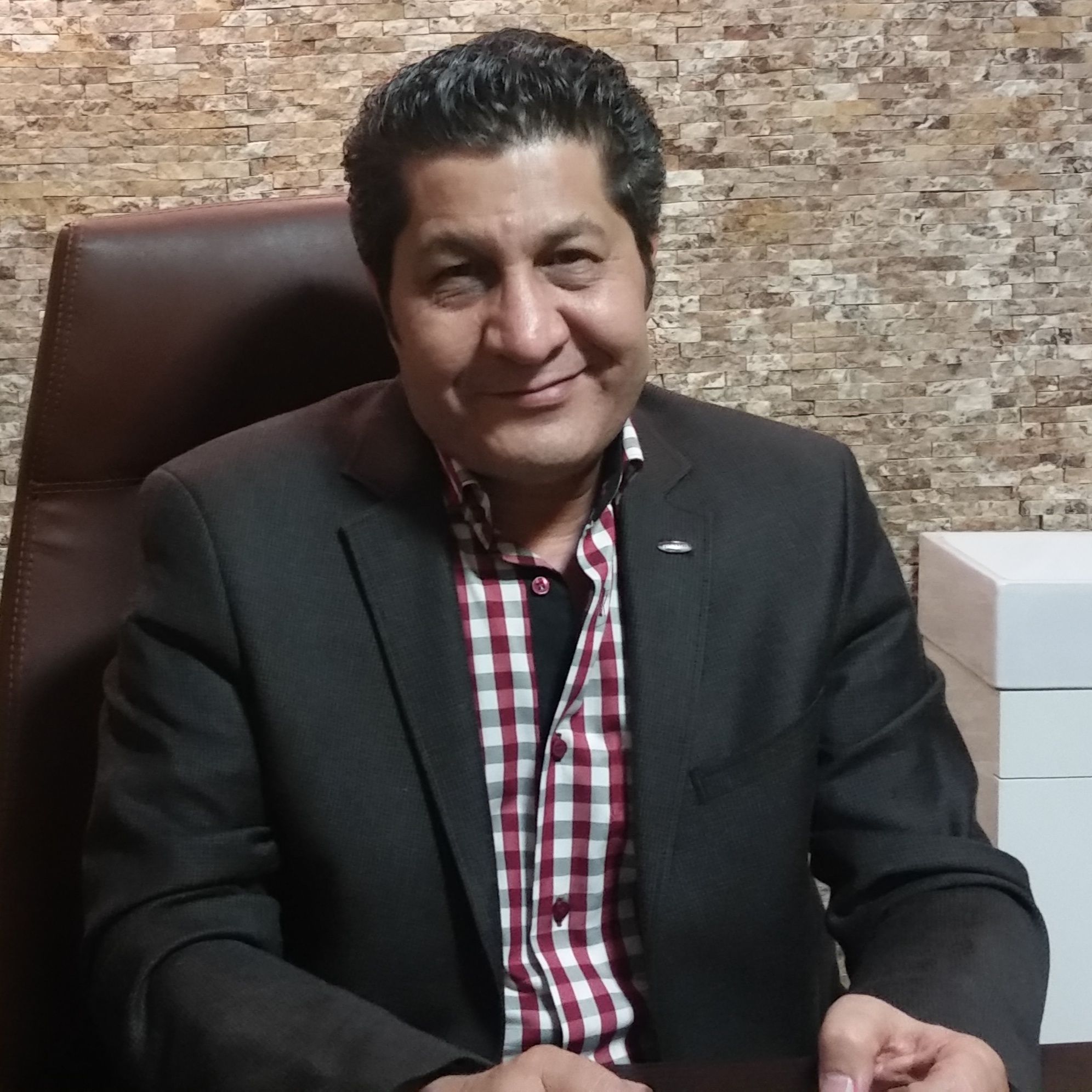 دکتر امیر سبزواری