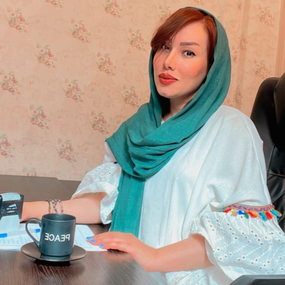 شکوه هادی قنوات
