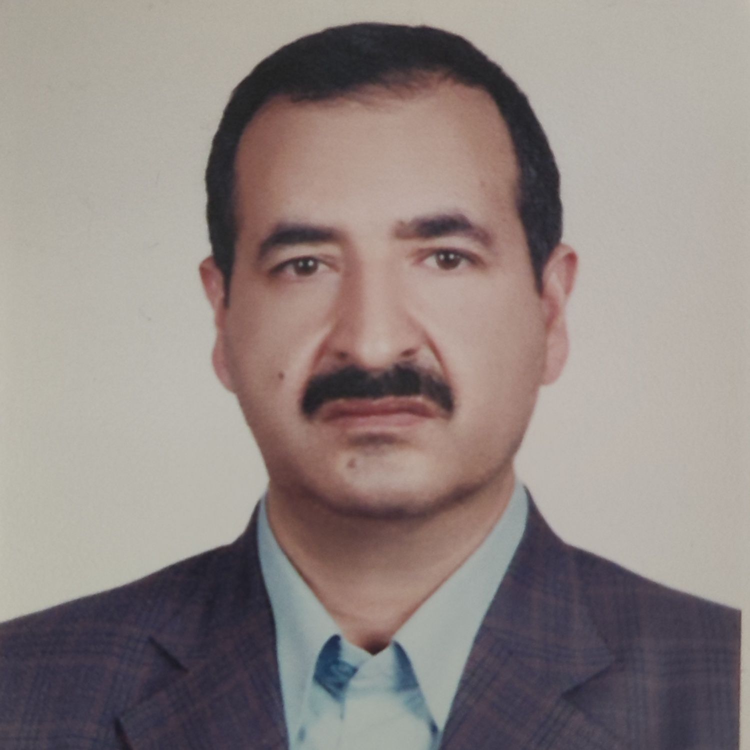 دکتر حسین شاهون