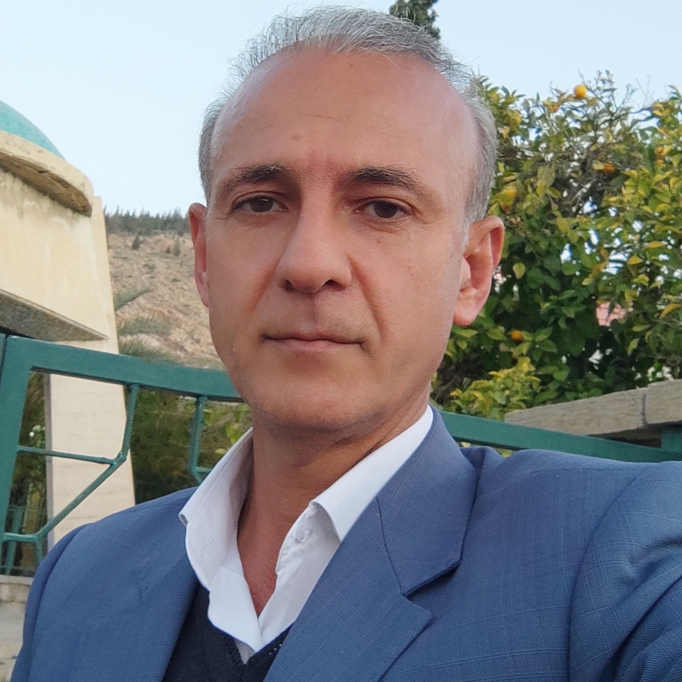 دکتر اسد احسان زاده