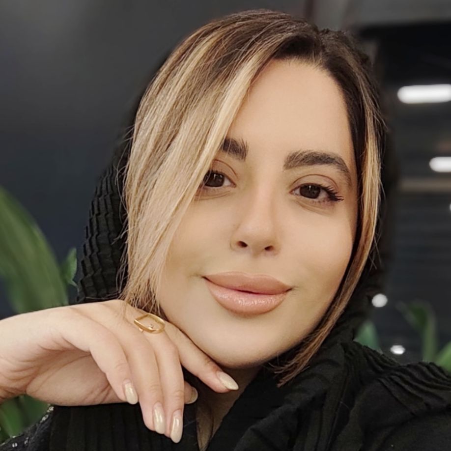 نازنین شنبه زاده