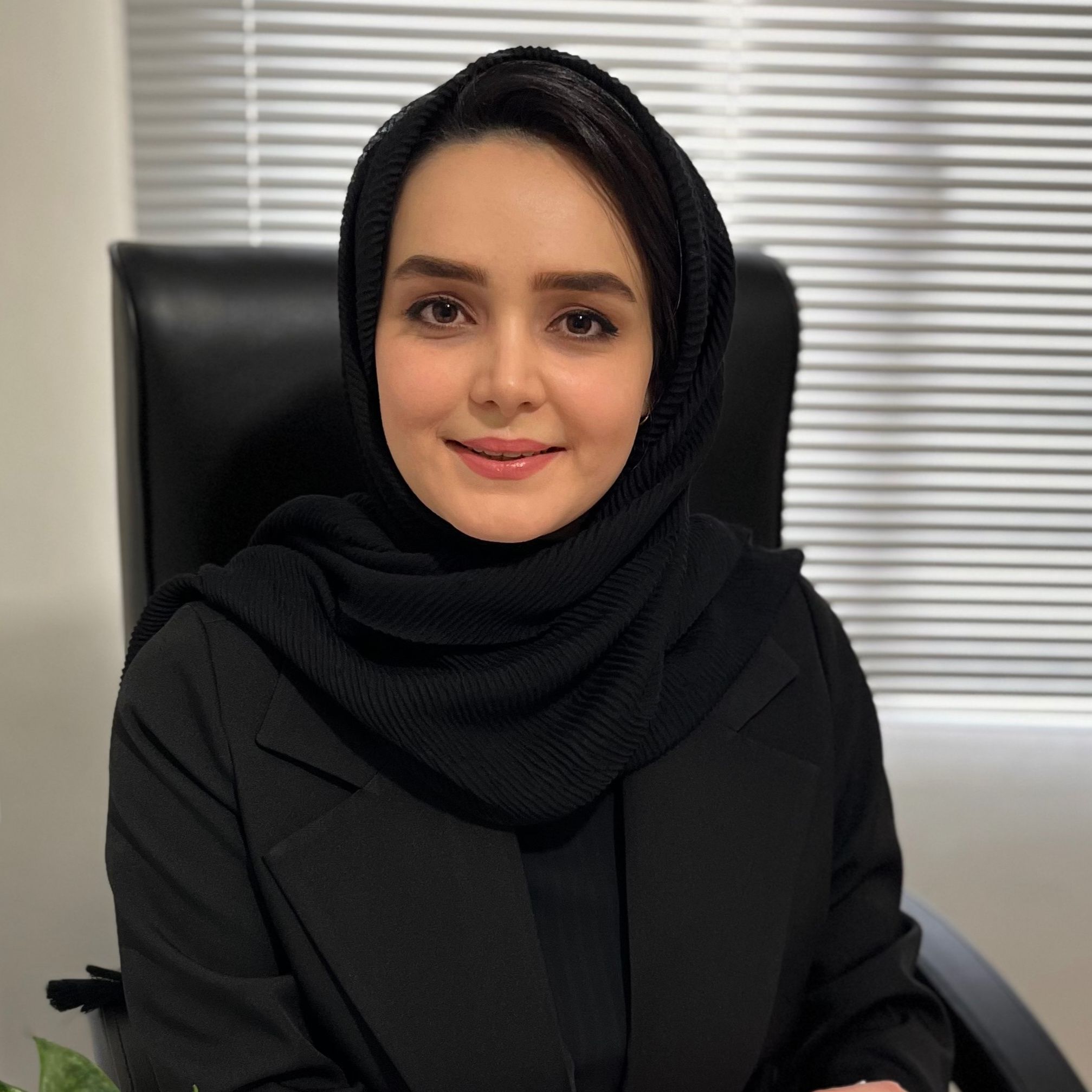 رعنا شکیب حاجی آقا