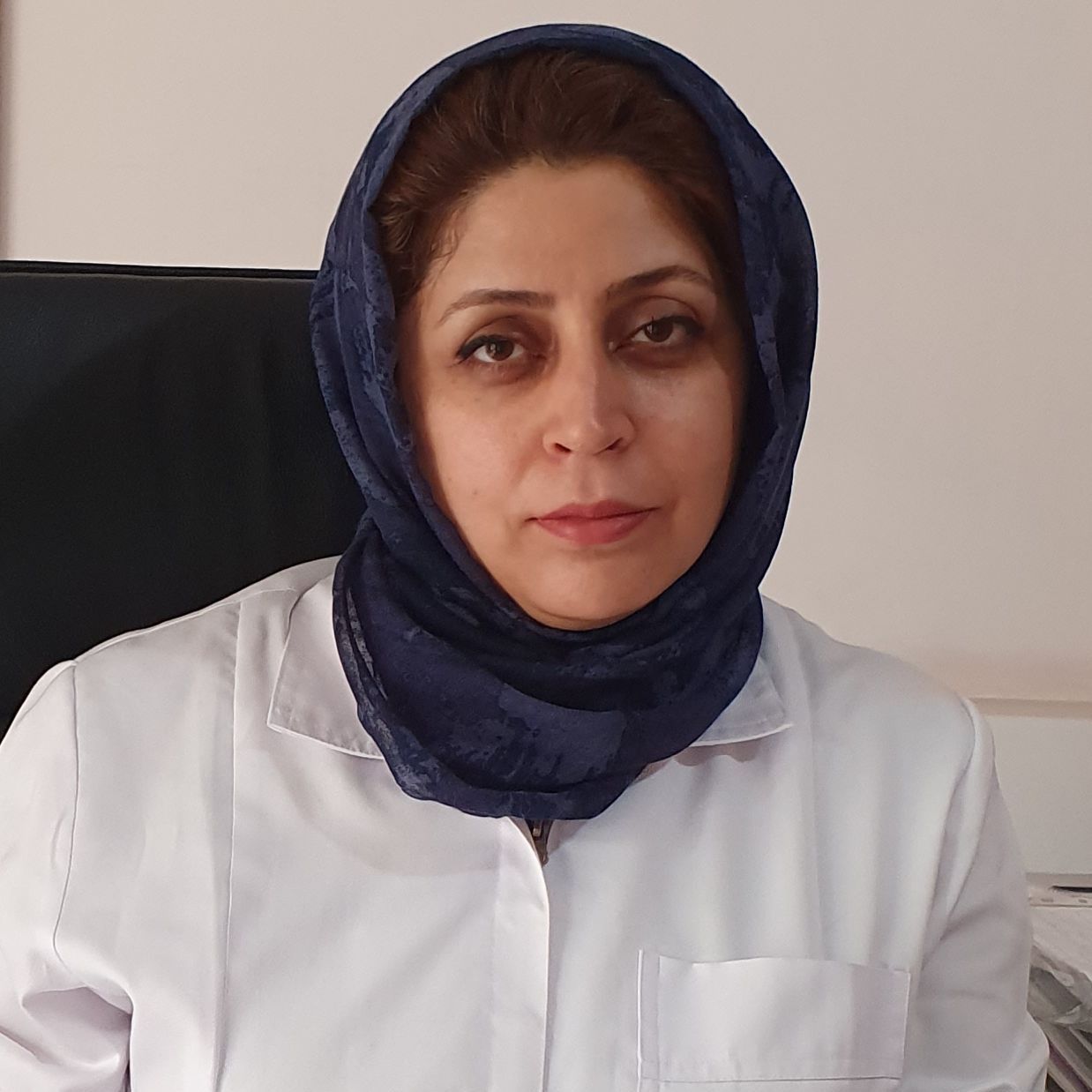 دکتر آذر نباتی