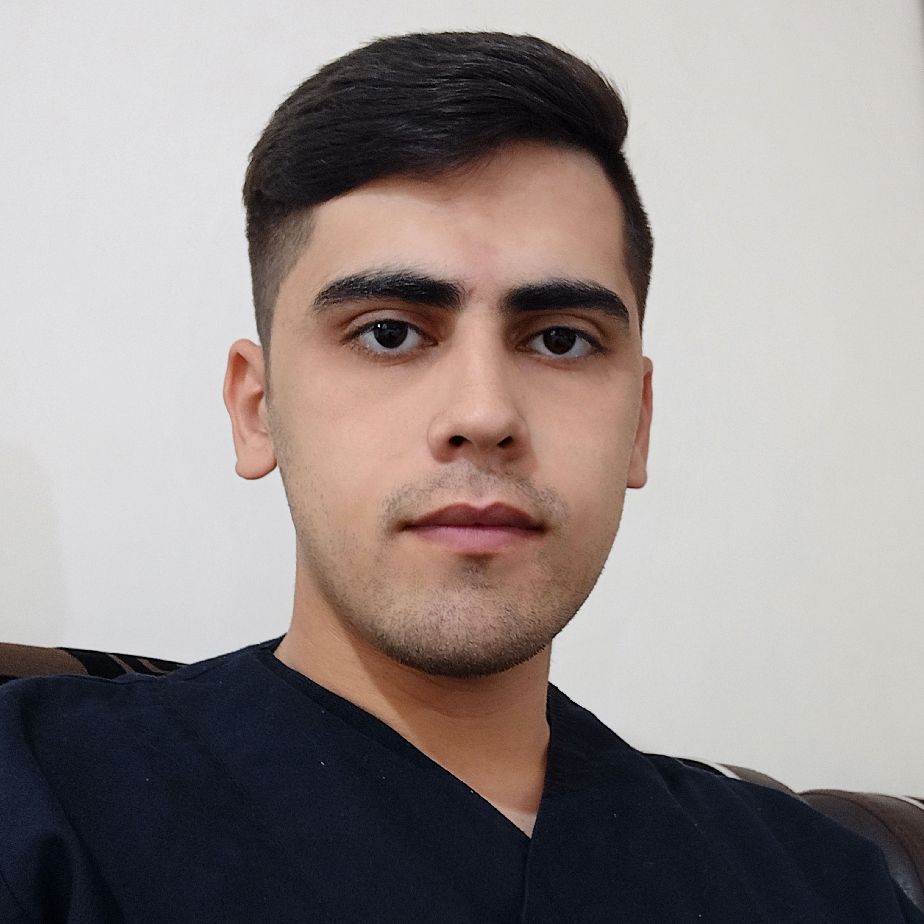 دکتر میلاد منتی علی آبادی