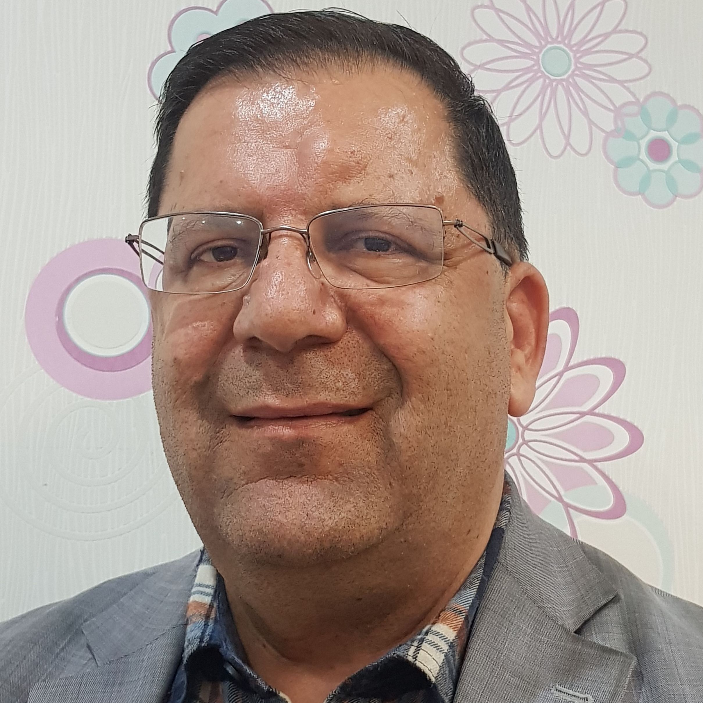 دکتر فضل اله اکرام نیا