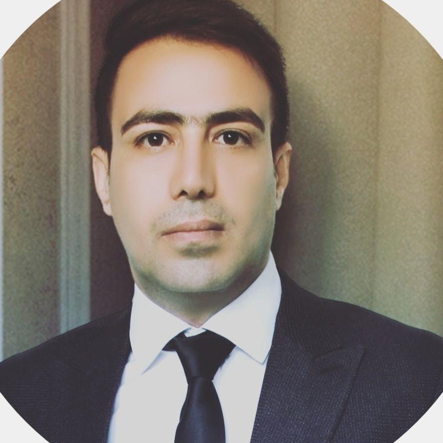 دکتر آریا مومنی