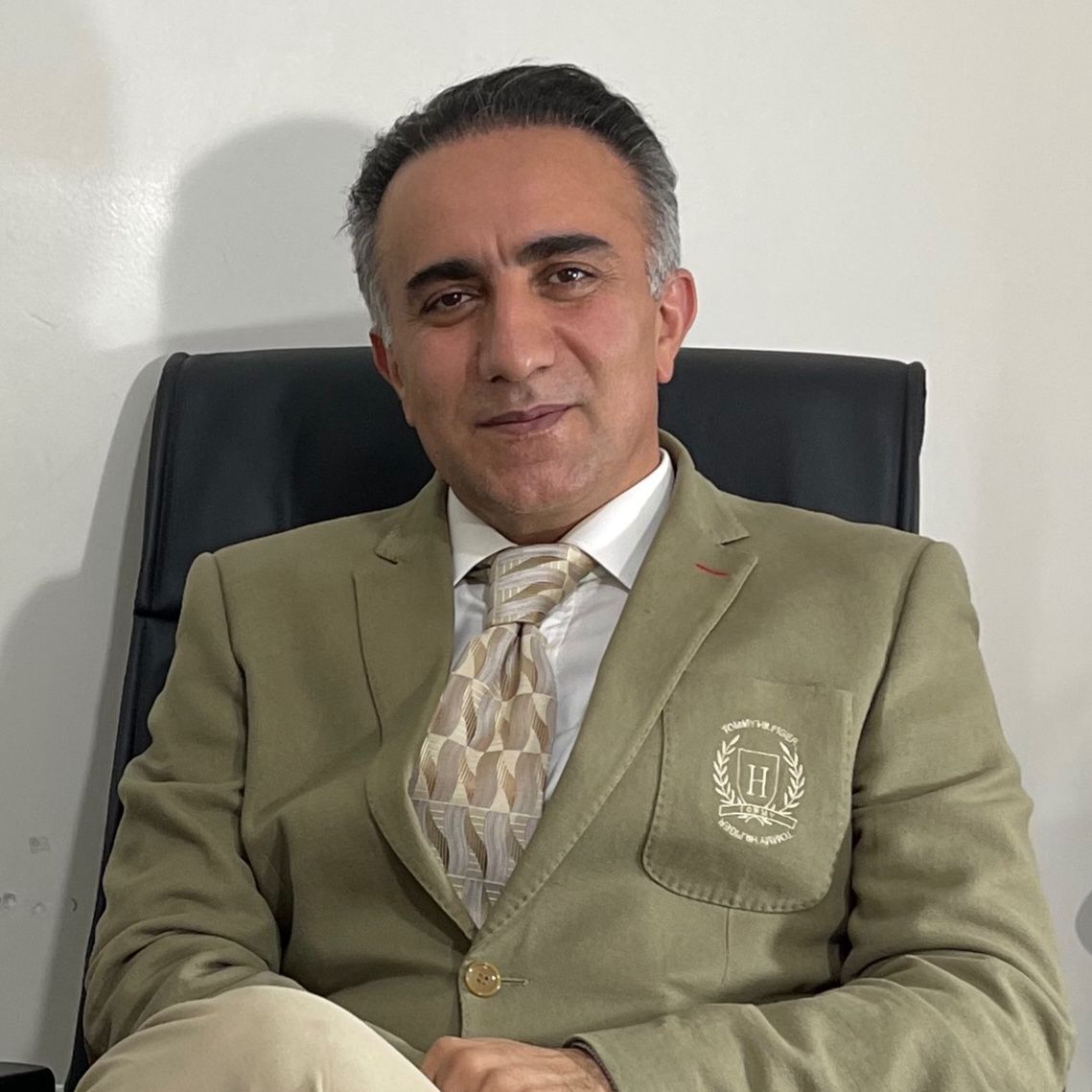 دکتر انور الیاسی