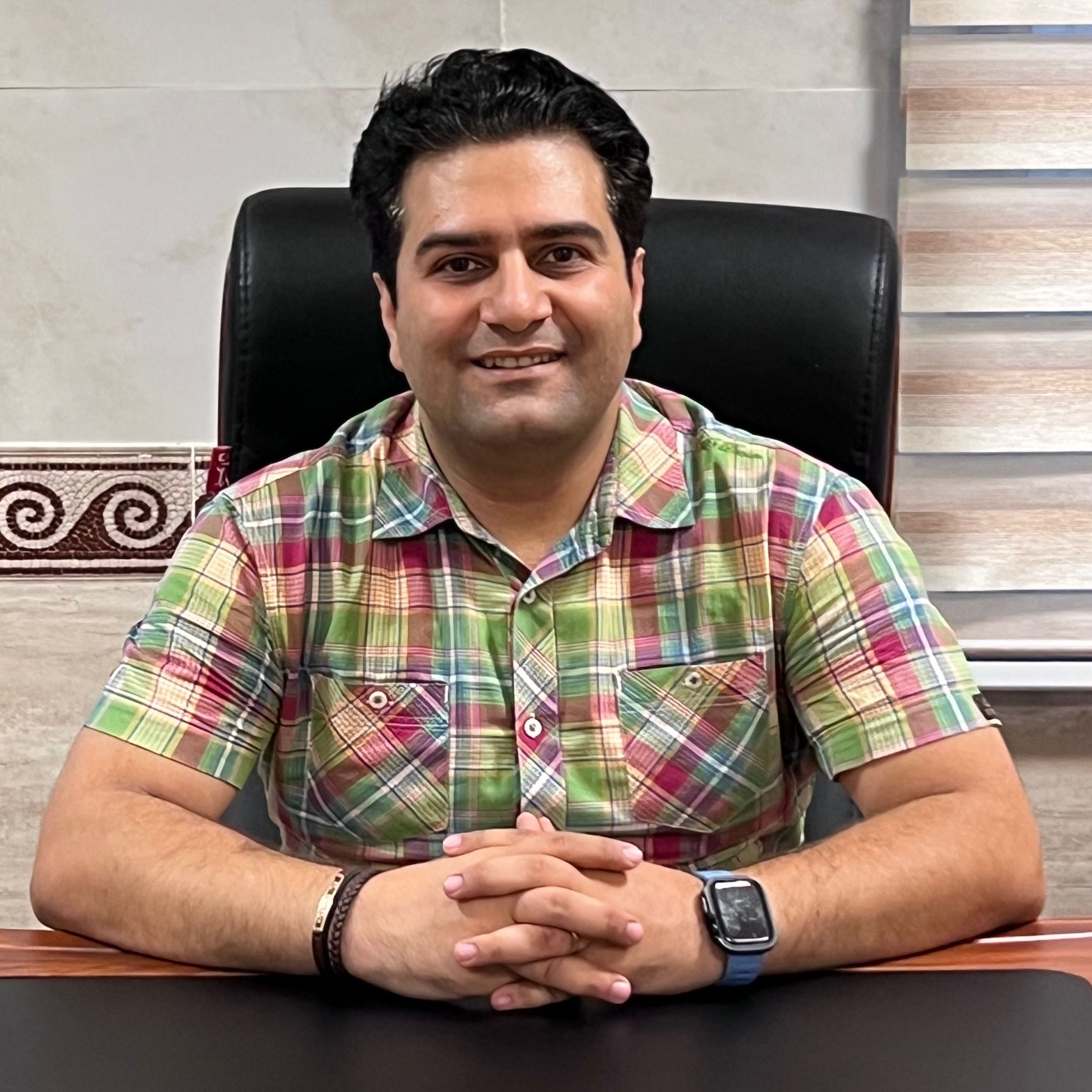 دکتر جواد محمد علی زاده