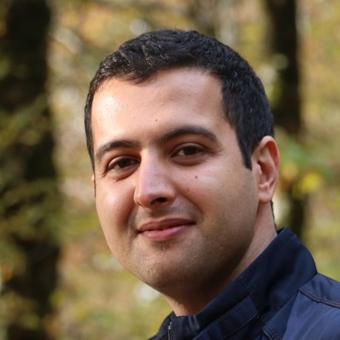دکتر پویا کلاه قوچی