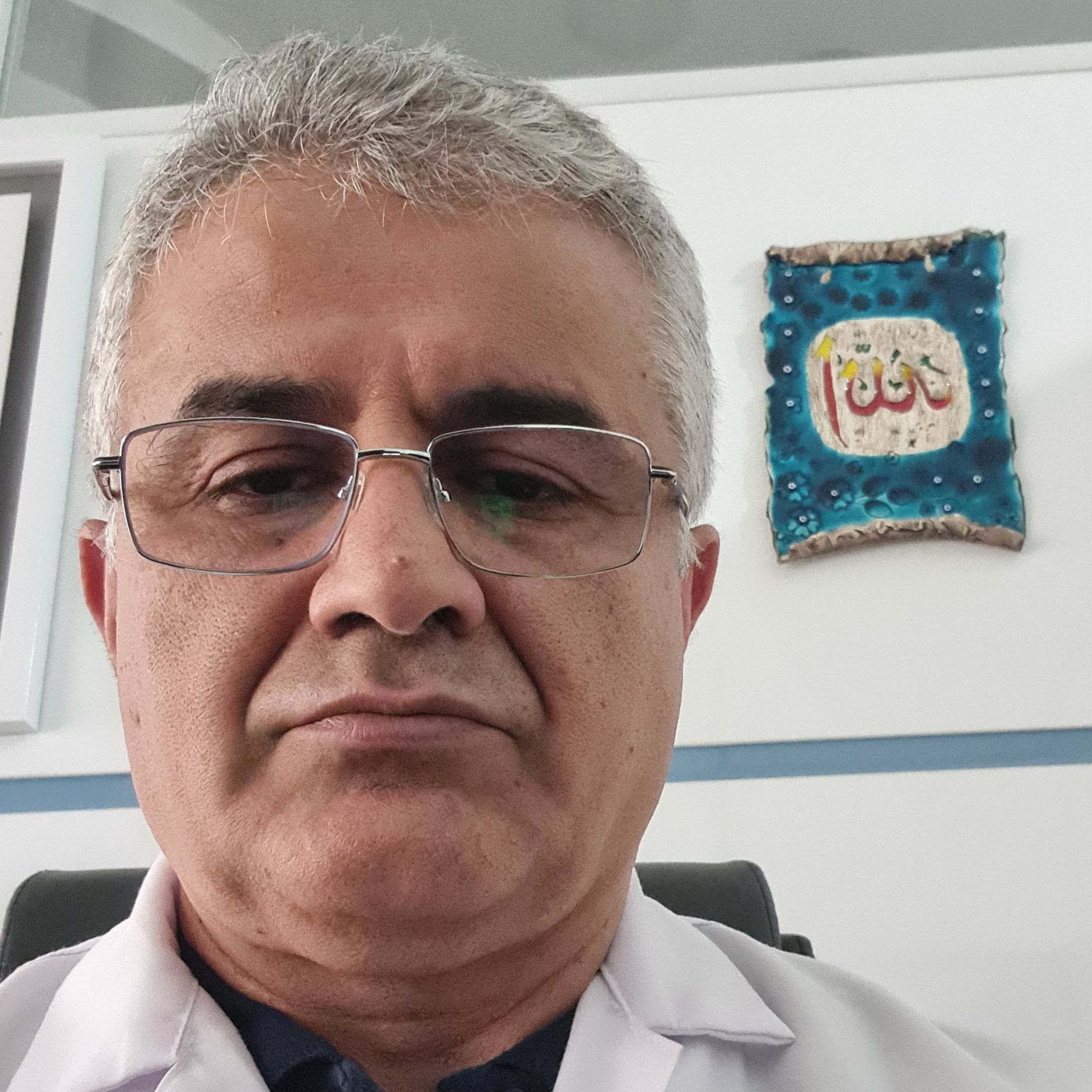 دکتر حجت شفیع پور