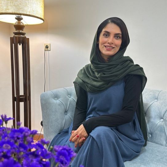 سیده هستی حسینی