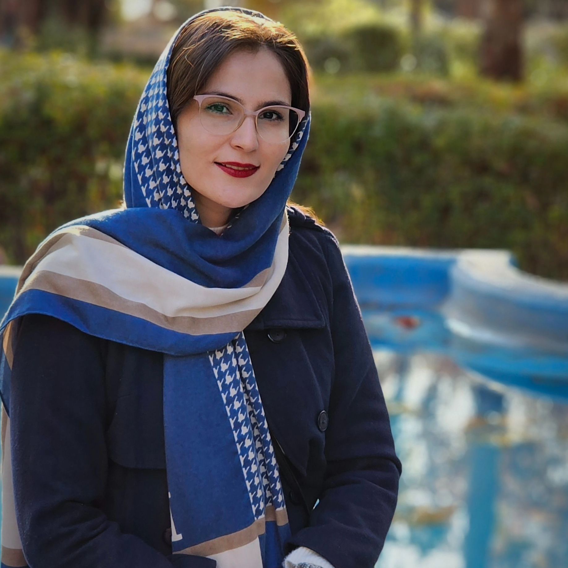 عاطفه صادقی