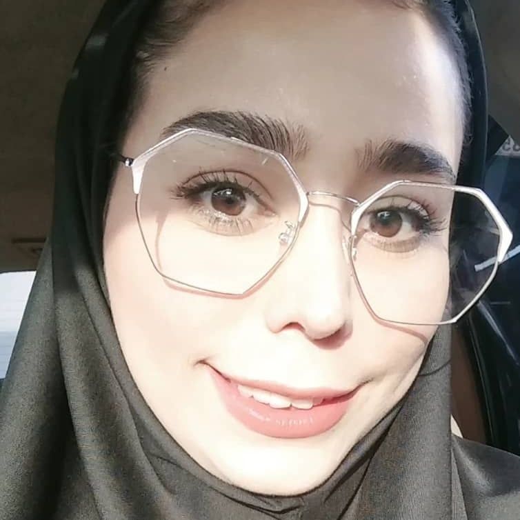 زهرا دنیادیده